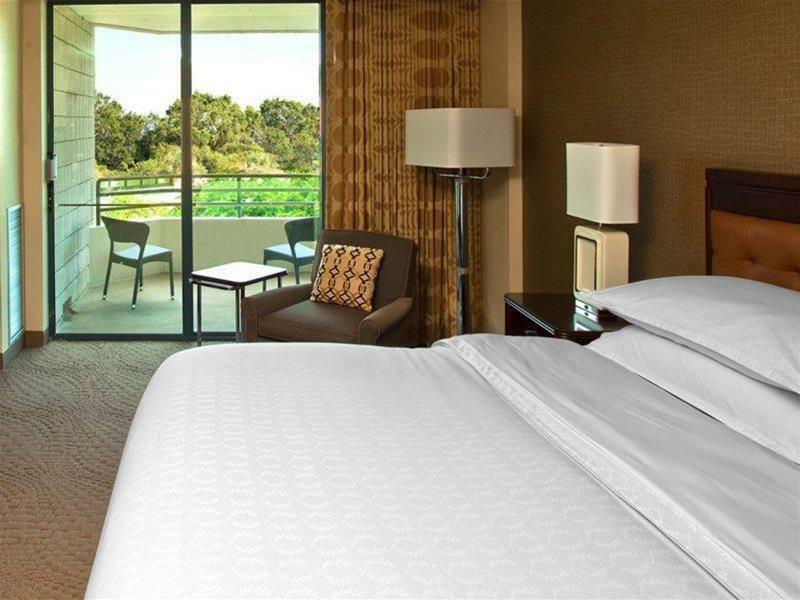 Sheraton Tampa Brandon Hotel Mango Exterior photo